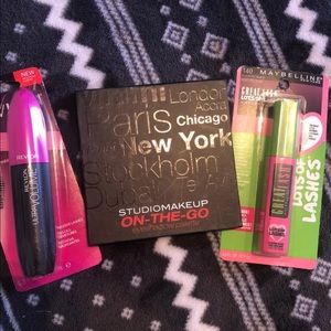 Studio makeup eyeshadow palette